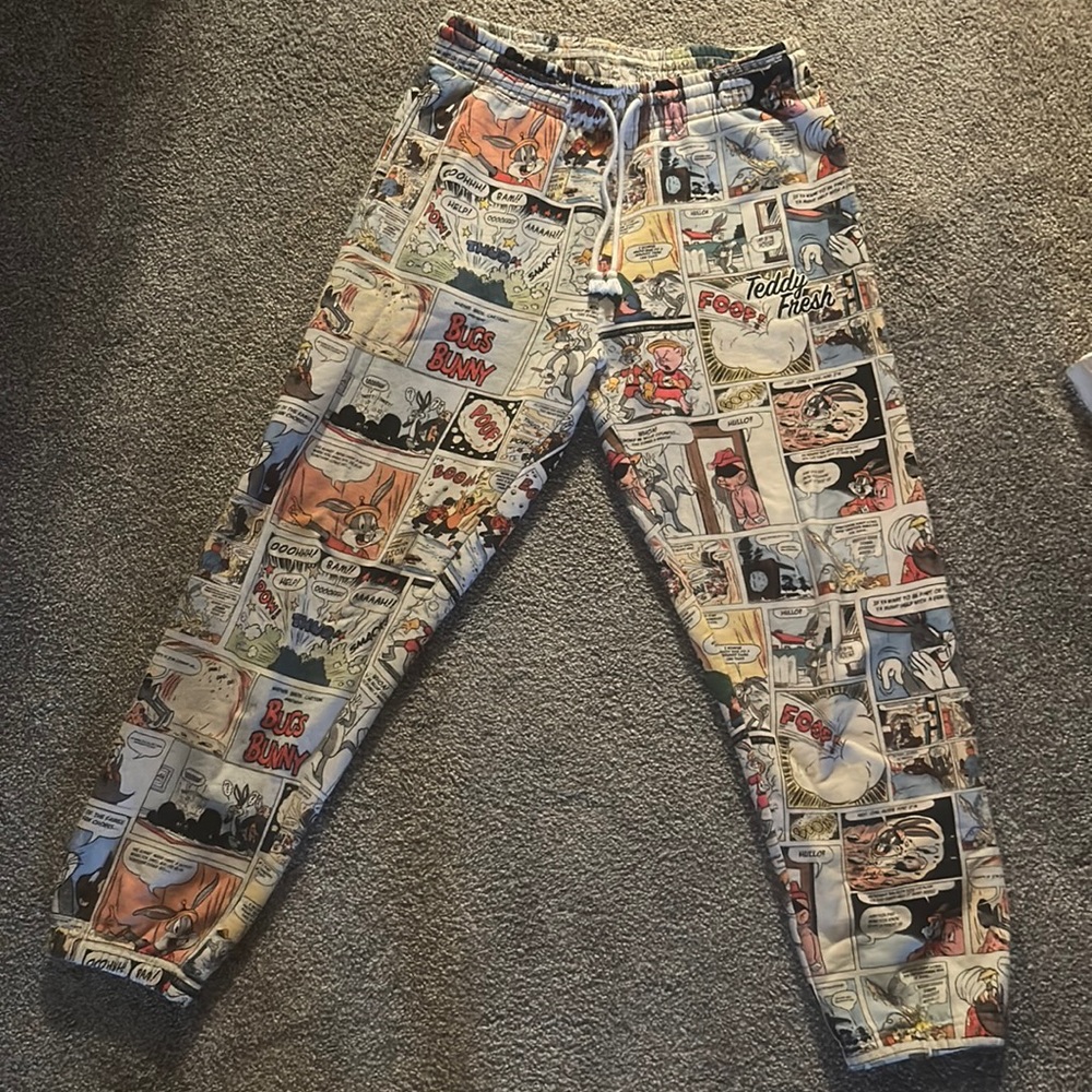 Teddy Fresh size medium Looney Tunes sweatpants. In perfect condition.